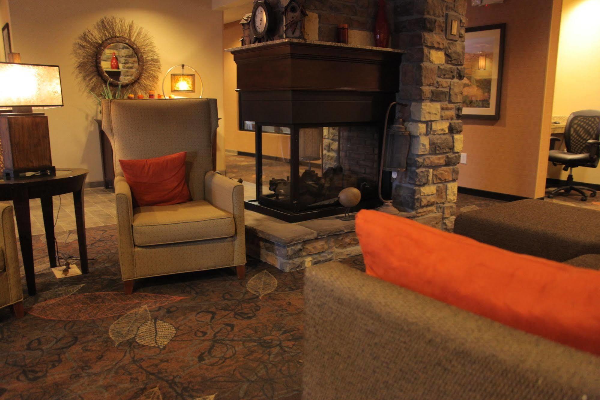 Little Missouri Inn & Suites Watford City Eksteriør billede